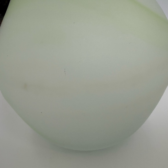 RARE Lime Green White Swirl Frosted Glass Art Vase Unique 3D Art Noveau 8.5” T - Picture 7 of 14